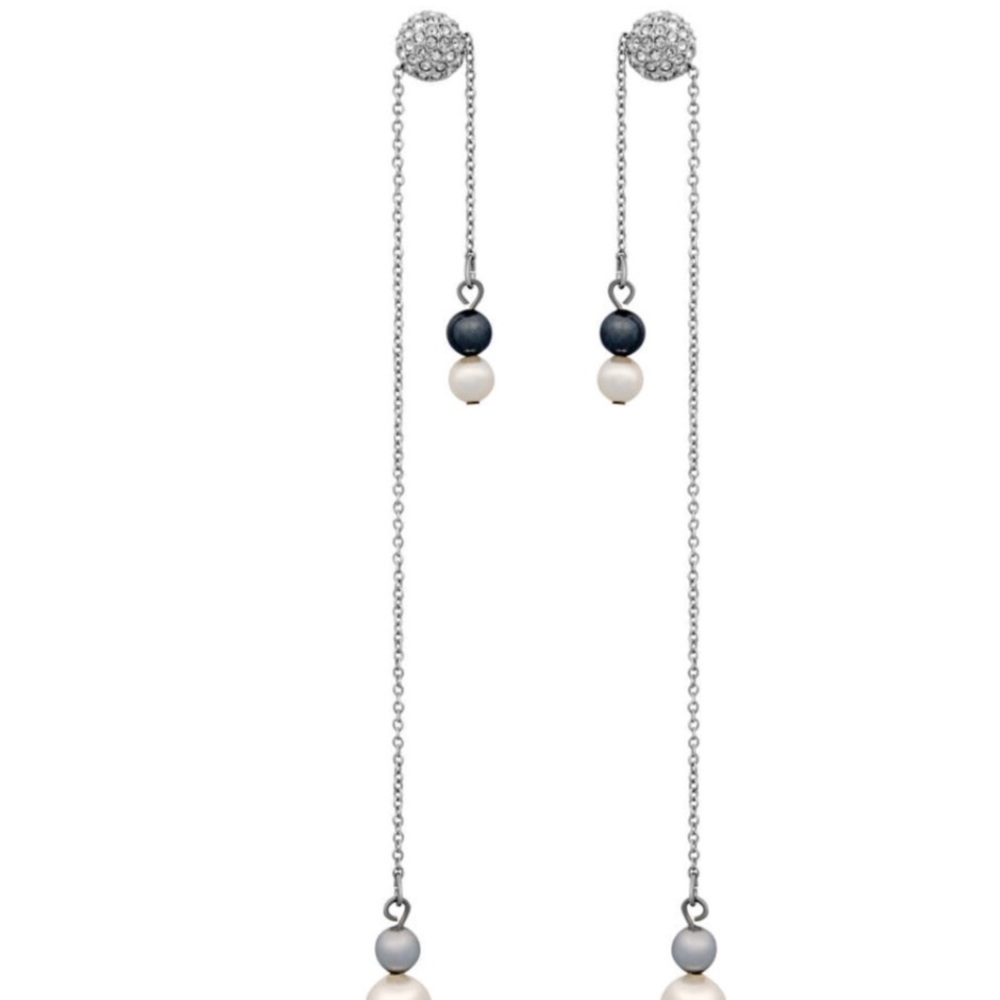 Swarovski earring NWT